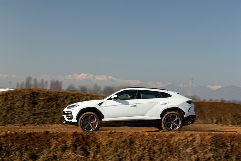 Lamborghini URUS